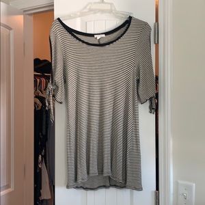 Maurice’s black/white striped top